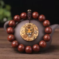 2025属虎怎么化太岁佩戴什么：2025属虎化太岁佩戴什么手串